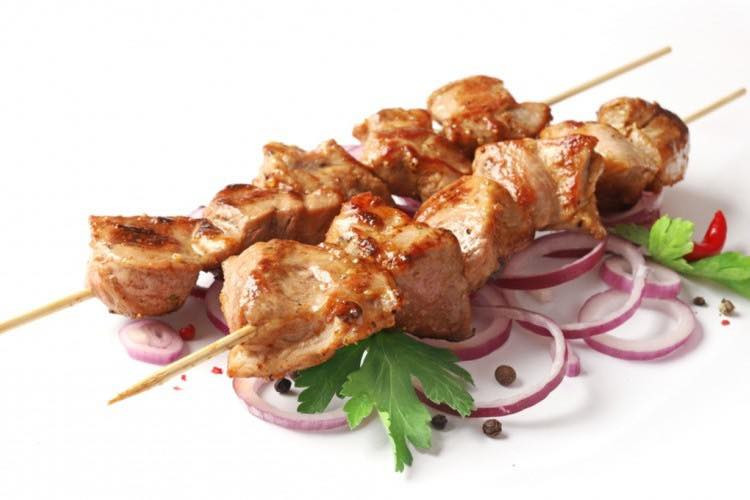 سلام عليكم زبائنه الحلوين ❤️ ماكولات حمودي) يوجد لدينا بركر بلدجاج وبلحم وعدنه طاوق 🍔🍢 وبيش طاوق  لفه بالف 🍢 وبركر بالف وربع بلاش وخلي يشبع الفقير ❤️ فقط يوم جمعه تفتيحتنه من 3 ضهر لل 10 ونص بليل) وباقي الايام تفتيحتنه من 11 صباحه لل 10 بليل) وهلا وسهلا بكم 😍 ويوجد توصيل 🚚 داخل صويره ***********
