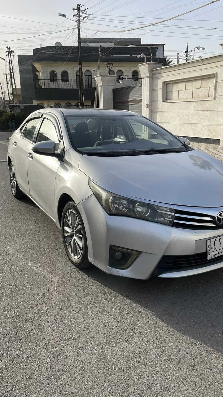 السلام عليكم
كورلا 2014
خليجي السيارة 
بيهاا صبغ جاملغ وبنيد 
ورش بيبان ثنين 
مكينة ١٨٠٠ مكفولة 
كير مكفول 
السيارة ضربتهاا صارت عدنة ع ادينة 
تايرات جدد
مكينة وكير تدفئة كلة جديد 
حدادية 

مكاني بغداد حي الجامعة
***********
