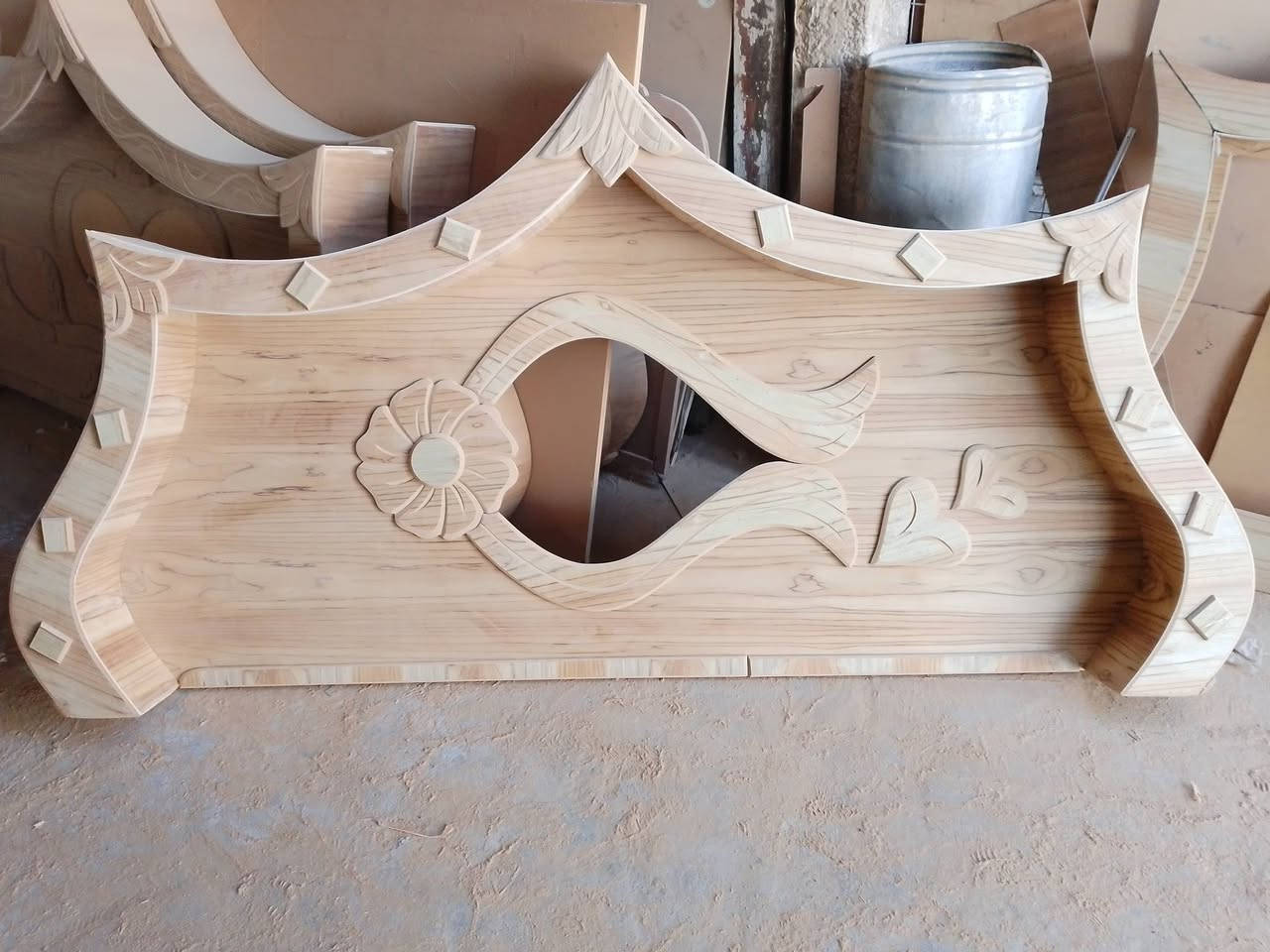 توج خيمة
العنوان ديالي 

*********** واتساب
