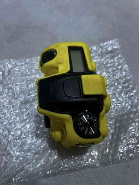 كاميرا نيكون دي 7500
كاميرا نظيفه كلش 
نطافتها 95%زلغ مابيها
شتر 50k
كامل ملحقاتها 
كارتونتها
بطاريه اصليه
شاحنه
حزام
جيلاتين
عدسه 18/140

سعر مليون و150
مكاني البصره ويوجد توصيل لجميع محافظات العراق
***********
