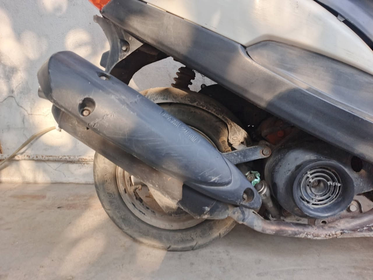 السلام عليكم دراجه ماكس عدله للبيع
 المكينه مكفوله فقط مبدل ولفات
 والدراجه خير من الله
 السعر 350 وبيها مجال 
للاستفسار ***********
 المكان/ بغداد"الكرخ "
