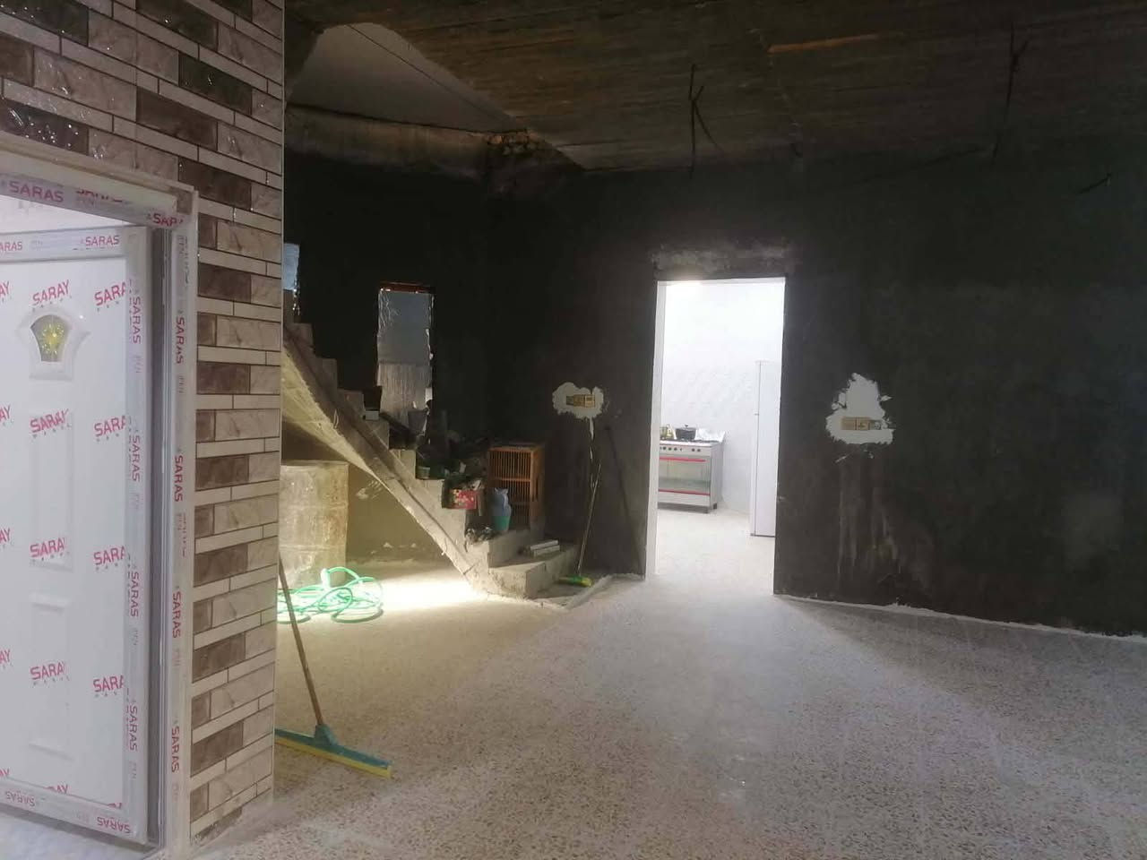 البيع بيت بل تقيه ثالثه  يم مطعم، بغداد مساحه ٢٠٠الستفسار اكثر رقم ***********
