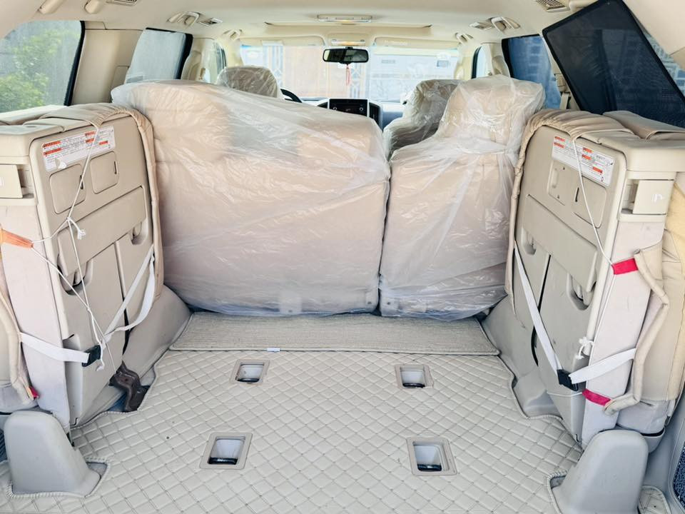 السلام عليكم
 للبيع لاندكروز موديل ١٨ رقم بغداد مكفوله لون أبيض ٦ سلندر باسمي شركه جيهان ماشيه ١٠٣ بيها بارد ٢٠سم حافه الباب الأيمن الخلفي فقط ماتبين بس بالسونار السعر ٤٧٥ بيها مجال بسيط مكانها بصرة قضاء المدينه للاستفسار أكثر اتصل رقم الهاتف
***********
***********
