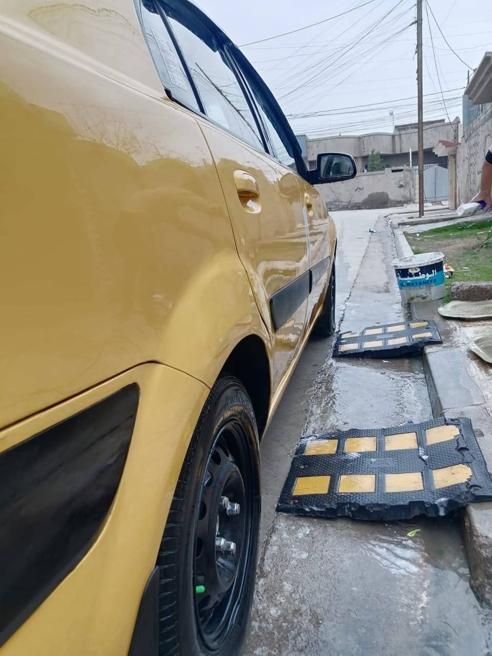 السلام عليكم كيا ريو موديل 2008 كوري مكفول من ضربه وتبديل كير توماتيك جام كهرب شرعيها بالموصل رقم بغداد الجديد مصفره هيئه وغرامات سنويتها لل31 السعر 88 ورقه وبيها مجال للشراي 
***********
*********** ابو صالح
