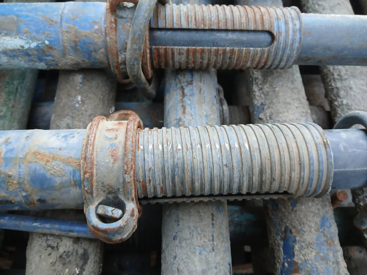 السلام عليكم جكات للبيع حاضن تركي الاصلي سن خشن حرف ال Q العدد (١٦٠)العنوان حله ***********
