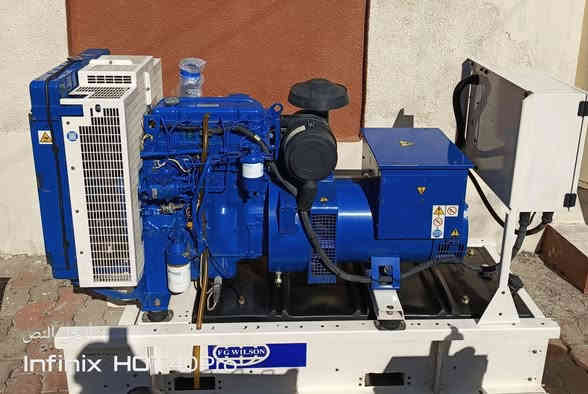 سلام عليكم
للبيع مولده بلادي أوربي نوع بيركنز انكليزي أربعة سلندر سوبر 98 ملم 65 كيفي عدد ساعات التشغيل العمل 571 ساعة سعر اتصال على رقم ***********
***********
