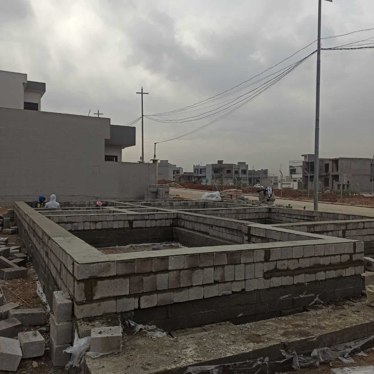 سلام عليكم بنه حالين متفرغ وهذا الشغل الي يحب يتصل على رقم او يراسلني خاص رقم الهاتف***********
