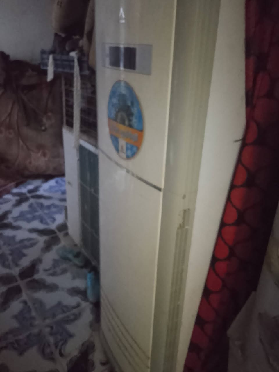 سلام عليكم سبلت عمودي 3طن جاهز من كلشي تاخذ وشد الك بيه شهر اي عطل بيه يرجع ثلج ثلج شركه الحافض صاله سنه من مشترينه السعر 825وبيه مجال وشد عليه وتدللون محتاج الله شاهد كلش كلش رقمي ***********
