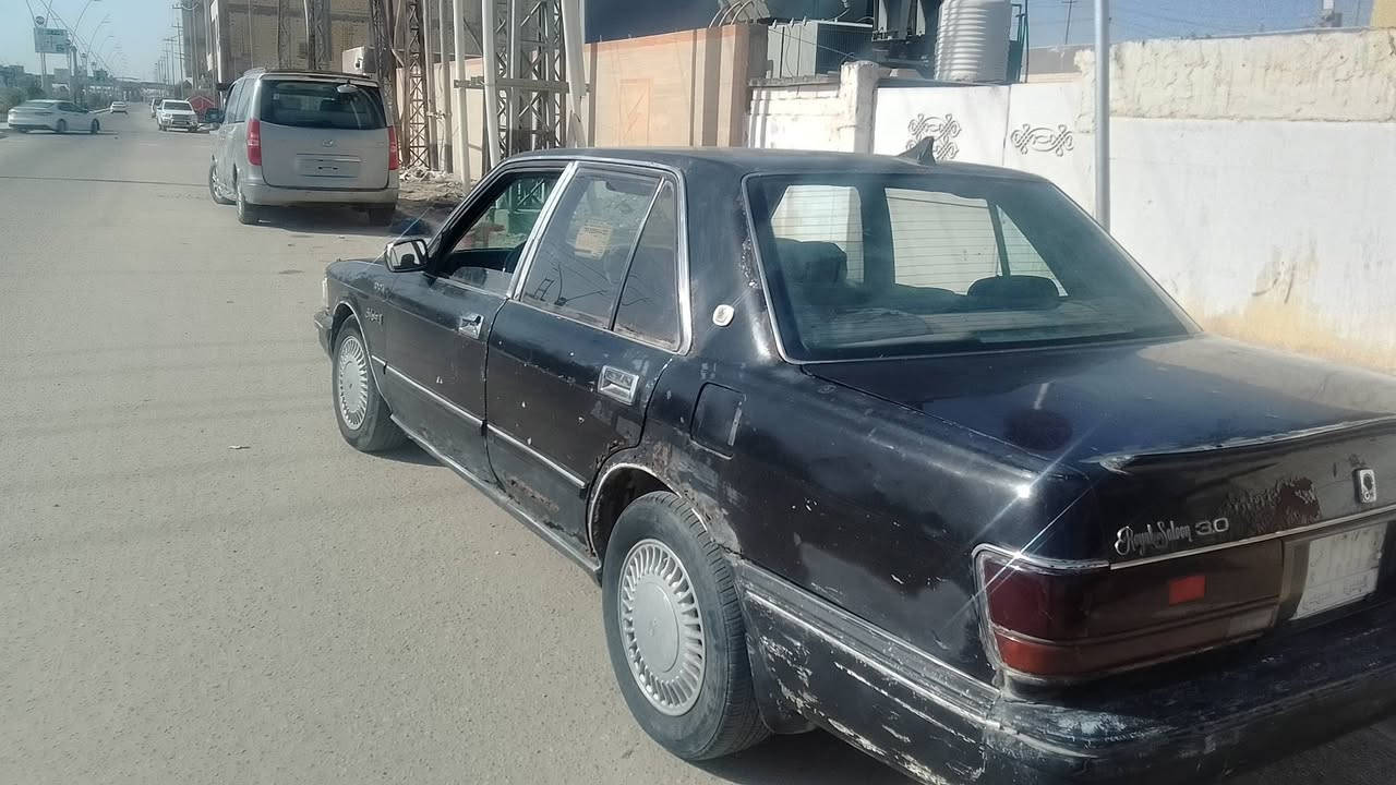 السلام عليكم سوبر سيدان رقم بصره  للبيع محرك وكير ففتي محركه ناعم بس يدخن موديل 90 حرف أر سنويه كاتونيه مرسمه تحويل ثاني يوم  بيها خياسات بليبان والدوس سياره جاهزه وين مايعجبك حداديه زينه باتري جديد كهربايات شغاله لايت زنون شاصي مكفول السعر 23 وبيها مجال مكاني الناصريه ***********
