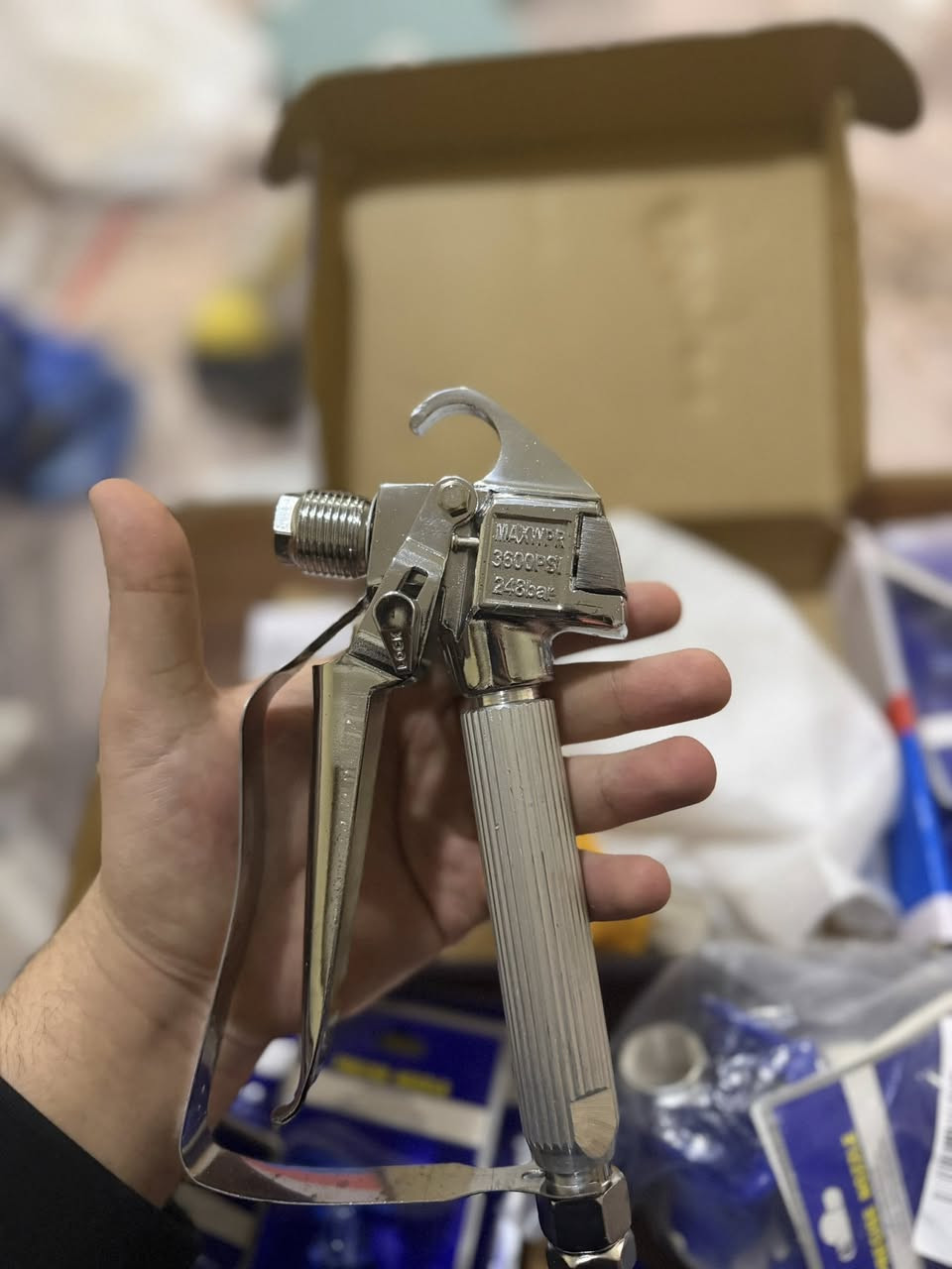 مسدس صبغ ايرليس  جديد لوك كبس شركة  ثلاث سيتات نوزلات كل سبت يحتوي على ٦ نوزلات مجموعهم  ١٨ نوزل احجام مختلفة كلهم على اول تم ٦٠ الف شامل التوصيل


**إذا كنت صاحب هذا الإعلان وتريد حذفه لأي سبب، رجاءا أرسل رسالة إلى الدعم الفني**