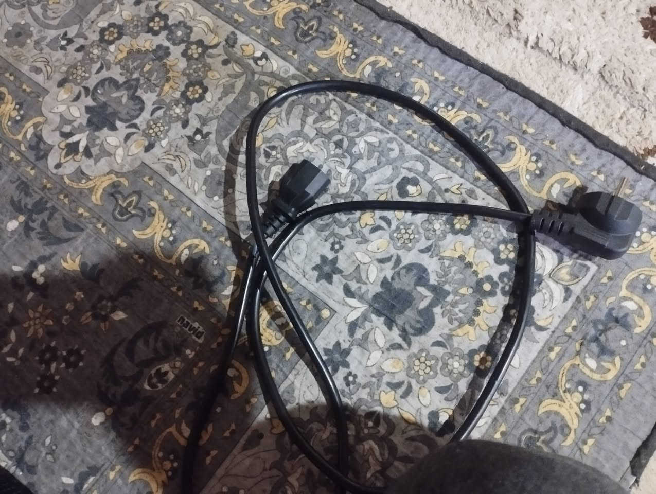 بلي 3 فات ابيعه على وضعه
الجهاز يحتاجله تبديل معجون يشتغل 5 دقايق ويطفه 
تصليحه يكلف 15 او 20
 سعره 70 وبي مجال الجيه 
مكاني الحيانيه


**إذا كنت صاحب هذا الإعلان وتريد حذفه لأي سبب، رجاءا أرسل رسالة إلى الدعم الفني**