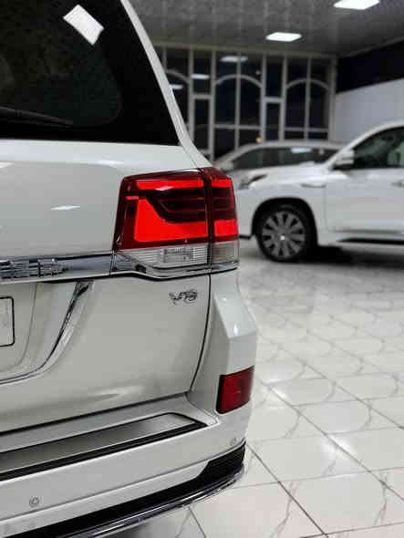 ماشي60 اصل 

السعر.   570
مكفوله من الصبغ والبارد وشخط كفاله عامه 

بسم الله 🦅🦅🦅🦅🦅🦅🦅🦅
تويوتا لاندكروز گراند تورنك 
 ساز اصلي 8سلندر 4.6 موديل 2020 كفاله عامه من صبغ البارد 
السياره جديد حيل
عله وضع الشركه 

رقم بغداد 🦅🦅🦅🦅🦅🦅🦅
‏‎المواصفات فول 1/1                                                           
‏‎فتحه 

مكينه 8 سلندر سلندر وسياره جديده بمعنا الكلمه 

‏‎2 كشن كهرباء 
‏‎تشغيل عن بعد اصلي
‏‎دشبول لكزز عداد لكزز
‏‎صندوق خلفي  كهربائي وشفط
مري قلاب
‏‎5 بصمات
كاميرة 360’درجة 🦅🦅🦅🦅🦅🦅
شاحن لاسلكي 
‏‎تحكم ستيرن فول 
‏‎دبل ماوس🦅🦅🦅🦅🦅🦅🦅
‏‎انارة ترحيب 
‏‎دوسات ليزرية كتابة LAND CRUISER
‏‎ثلاجة🦅🦅🦅🦅🦅🦅🦅🦅
‏‎حساس امامي+خلفي
بجم زنون 
‏‎مري شفط +قلاب 
‏‎اشارة بالمري
8 ايرباك
‏‎زراك الايت 
وباقي المواصفات المعروفه 
كفاله عامه  من الصبغ البارد وشخط 

الون ابيض  ميتاليك ولونها يخبل  وبلعافيه عليشتريها 

لاستفسار اكثر *********** 🦅🦅🦅🦅

العنوان بغداد الراشديه
