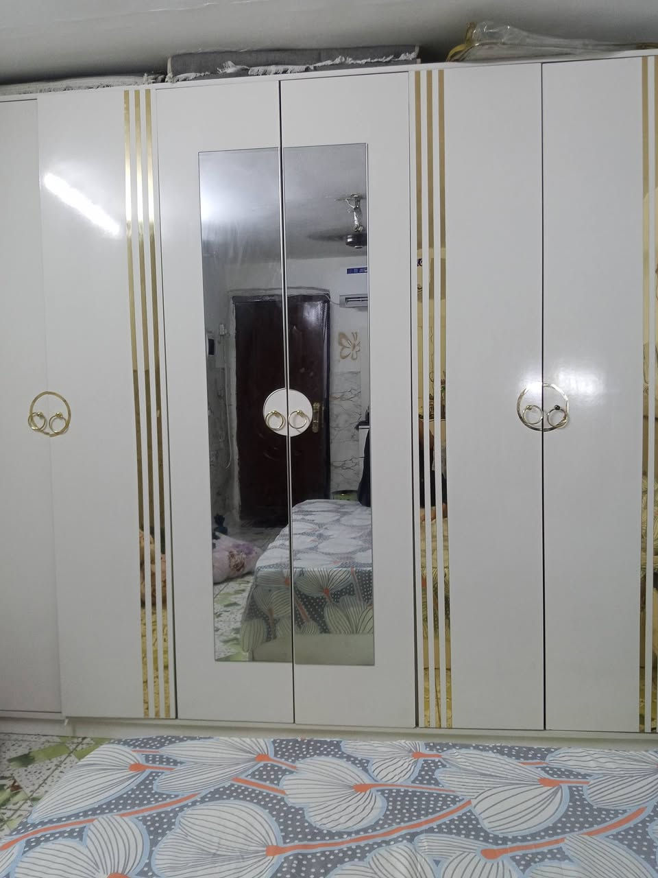 سلام عليكم غرفه تركيه للبيع خمس قطع سعر 450 وبيه مجال لعنون زعفرانيه شارع كهرباء مقابيل مكوئ الامير


**إذا كنت صاحب هذا الإعلان وتريد حذفه لأي سبب، رجاءا أرسل رسالة إلى الدعم الفني**