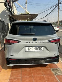 تويوتا سيينا • ٢٠٢٥ هايبرد • XSE أعلى فئة