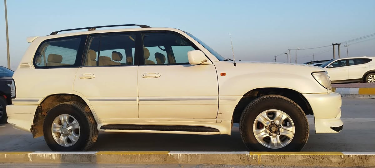 لاندكروزر موديل 2007
GXR  V6

3قطع تبريد +ثلاجه
4ويل

اوتماتيك 

130. $ 

***********

ناصريه
