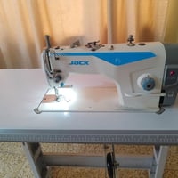 للبيع مكينة صناعية جاك f5  استخدام قليل  07706617805 07848997805