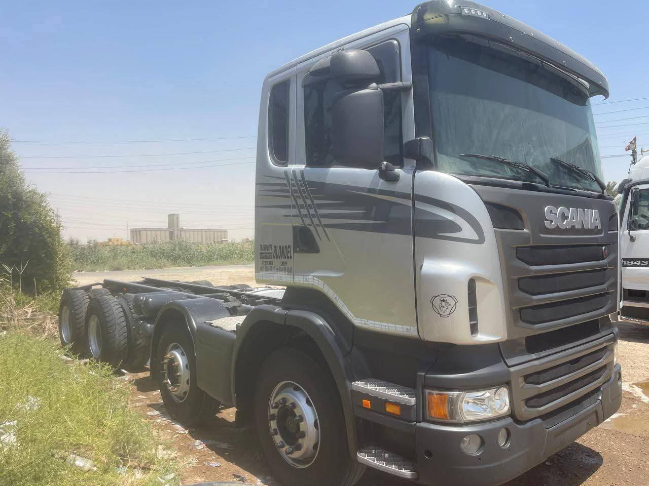 السلام عليكم سكانيا موديل ٢٠١٠ مكينه ٦ كير ٣ ب ٣ عكرب بلادي طول ٦ ونص
‭0770 392 5186‬ الاستفسار
