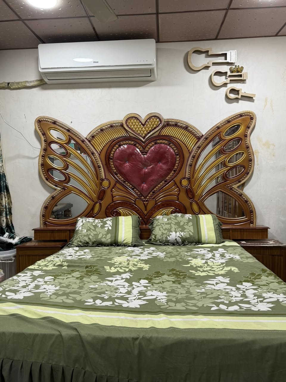 غرفه صاج طابق واحد نجاره 🔨 عراقيه 6 ابواب ( مستعمله ) العنوان ( كوفه حي ميسان) رقم الهاتف ***********  بي واتساب📞 غير متواجد ع الفيس فقط اتصال 📞 السعر 💵 500 الف وبي مجال بصيط
