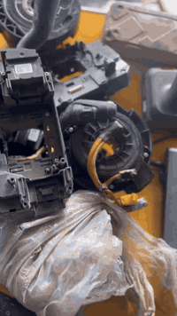 السلام عليكم🚘 يعلن محل مروان فورد 🛠️ عن وصول جميع انواع الفورد الامريكي🇺🇸
قطع غيار أصلية – جودة مضمونة – أسعار منافسة
📍 بغداد / قرب جسر الطالبيه
🚚 خدمة توصيل إلى جميع محافظات العراق
📲 للحجز والاستفسار: ***********

تم توفير يدات تحكم /ايدج/فيوجن /سي 200/اكسبلور/تورس
