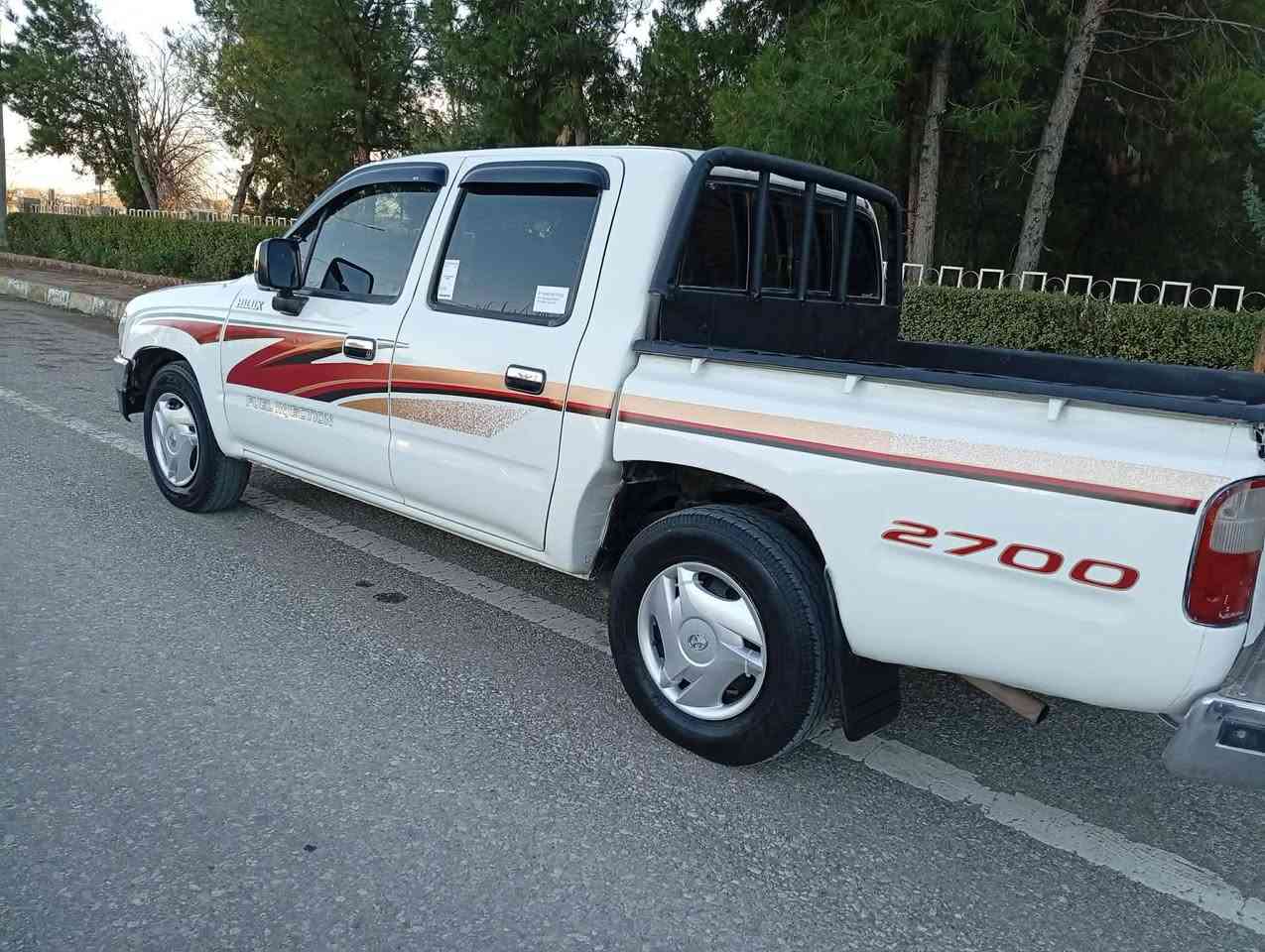 توێتا یابانی مۆدیل 2001 علوجە
ماڵی دۆستە مەکینە سپییە 
گێڕووو مەکینە و ئەکسل و تەبرید 
ساردوو گەرم بەشەرت 
جام کارەبا ئاوێنە کارەبا سڵایت 
دەبڵ چەکمۆجە سەیارە هیچی نییە زەمانی ماڵی مەدەنی دەکەم 
سعری 55 گەڵا
شوێن شارەزوور هەڵەبجەی تازە
***********
