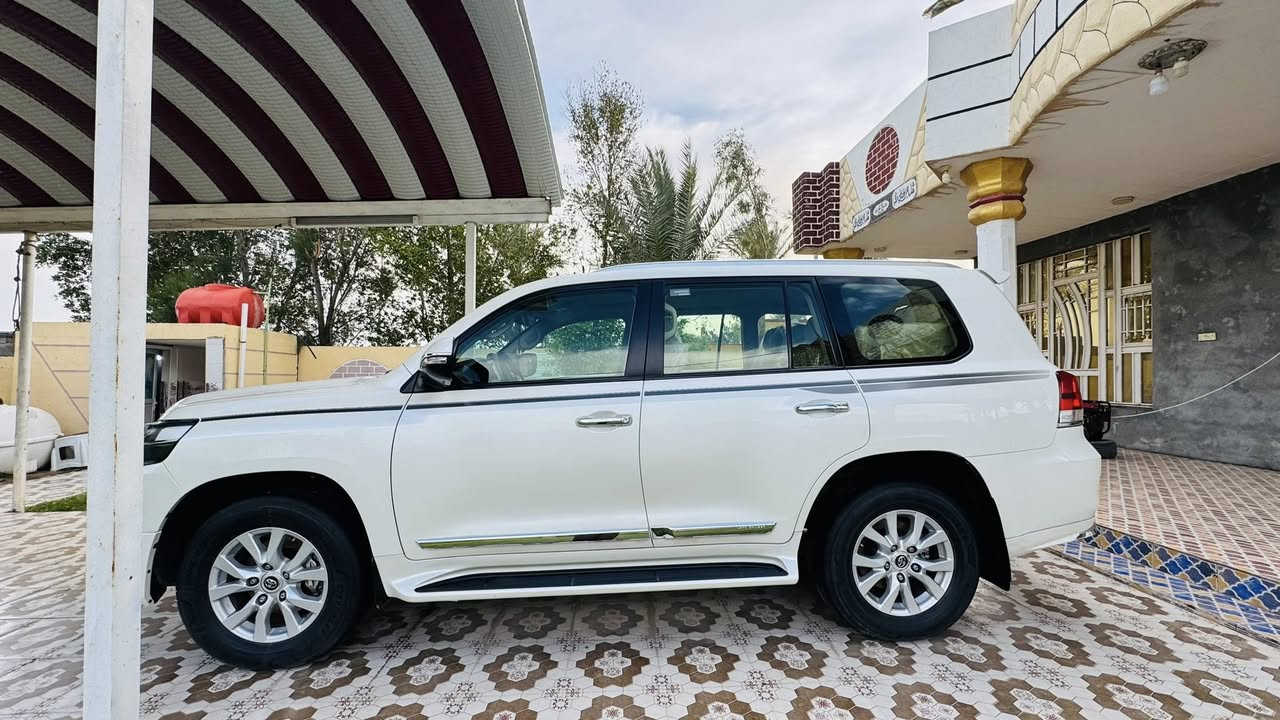 اللهم صل على محمد وال محمد
للبيع لاندكروزر موديل ١٨
سيارة جديدة 
ماشيه 58
وي تديشن
فول موصفات 
سيارة عله وضع شركه
ترهم مراوس 
***********
