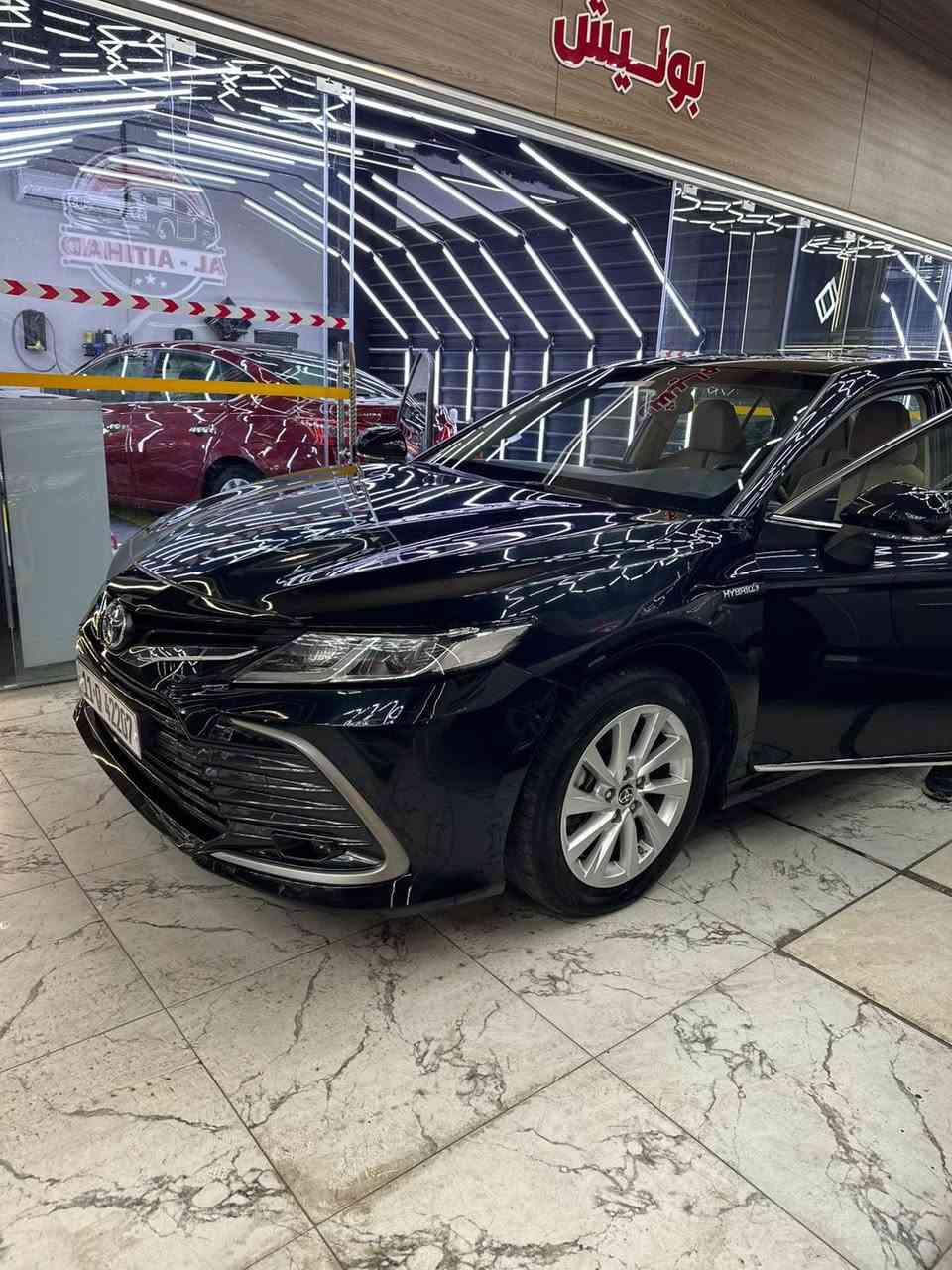 السلام عليكم🙋🏻‍♂️
كامري 2024 خليجي هايبرد وكاله عبد اللطيف جميل فول 1/1 GLE  رقم بغداد تحويل ثاني يوم ماشيه 31 الف 
ملاحظه ( يوجد  خدوش بسيطة ) 
السعر 245 ورقه بيها مجال 
للاستفسار : ***********
