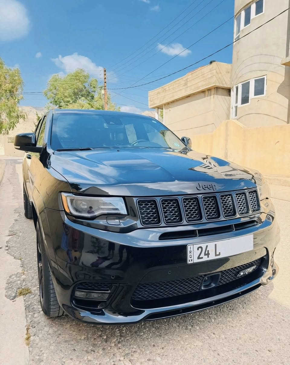 جيب   6.4   grand cherokes  SRT  V8 2020
السيارة فول مواصفات استراد خاص🇺🇸
-السيارة  8 سلندر 
-محرك  6.4L . بقوة 470hp
-گيج 300km
-السيارة ضمان دولي.
-شغال 
-صندوق شفط 
-دسكات امامي و خلفي من brembo 
-السيارة دفع رباعي 
-سقف بانوراما 
-لايت ليد active متحرك
-الدبلات كامل هواءِ يصعد و ينزل 
-السيارة auto park 
-رادارات 360 درجة كامل 
-كشنات كهرباءِ و خزن
-كشنات امامي  تدفة و تبريد و ستيرن تدفة
-كشنات خلفي تدفة 
-السنوية و هزة كلة جديد

السيارة كلين تايتل مكفولة من كل شيء بدون تعديل بدون صبغ حتا الدعاميات بدون صبغ كير و مكنية بشرط و مرقمة دهوك شرط تحويل

-سعر /34500$

-رقم هاتف / ***********

-عنوان / عقرة
