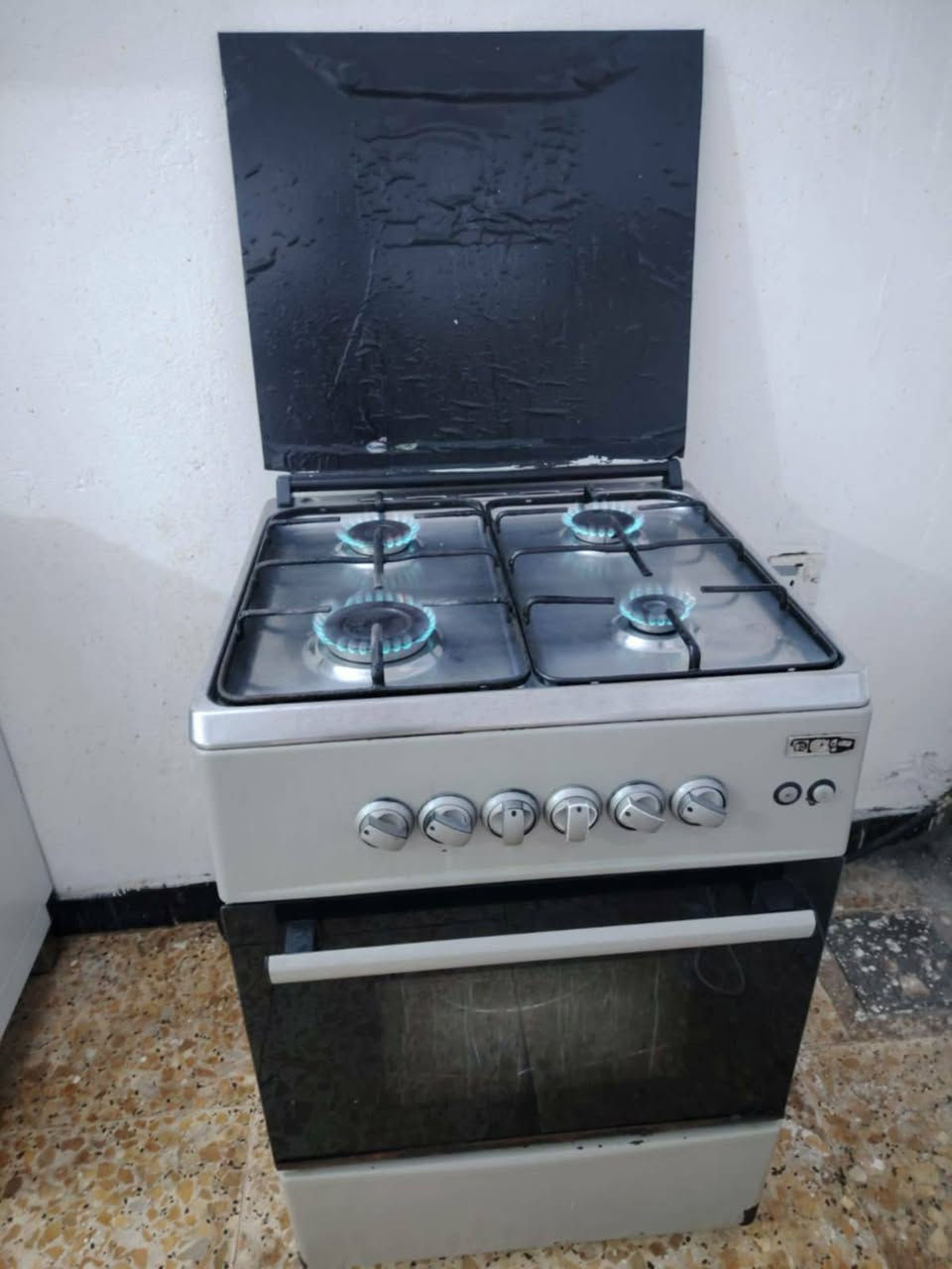 (((ملاحظه توصيل فقط داخل بغداد)) مرحبا عندي اغراض  مستعمله بسعررررر مناسب  نضيفات جدا كل ضررر مابيهم  كلمن وسعره  عنواني بغداد حي الجهاد 
للتواصل والاستفسار ع خاص


**إذا كنت صاحب هذا الإعلان وتريد حذفه لأي سبب، رجاءا أرسل رسالة إلى الدعم الفني**