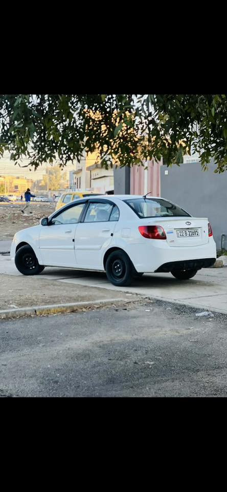 سلام عليكم كيا ريو 2011 للبيع مكينة 1600 دوش مكفولة من الضربة كفالة عامة من الضربة مكينة وكير شرط السيارة جديدة للتواصل على الرقم ***********
