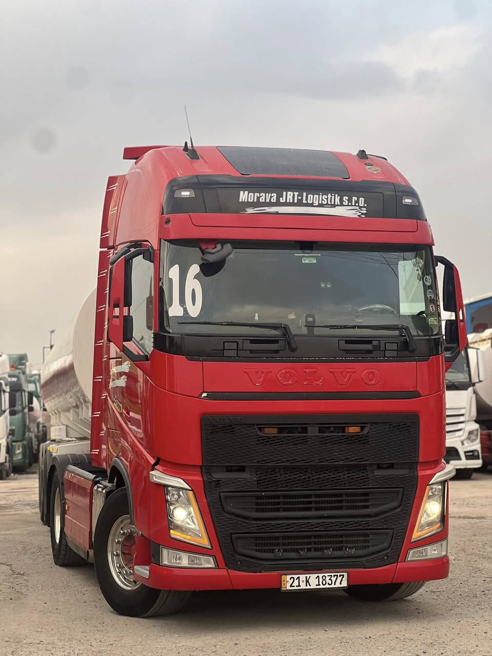 للبيع فالفو وحش صهريج 

موديل 2016

كير اوتوماتيك  سبت خزن

حجم محرك 500  أنجكتر عادي

نوع صهريج حداد روعة موديل صهريج 2025

سنوية جديد طوناج GPS

السياره موجود في معرض عادل 

عنوان كركوك مقابل جسر واحد حزيران 

سعر✅525$ بي مجال قليل 

***********
