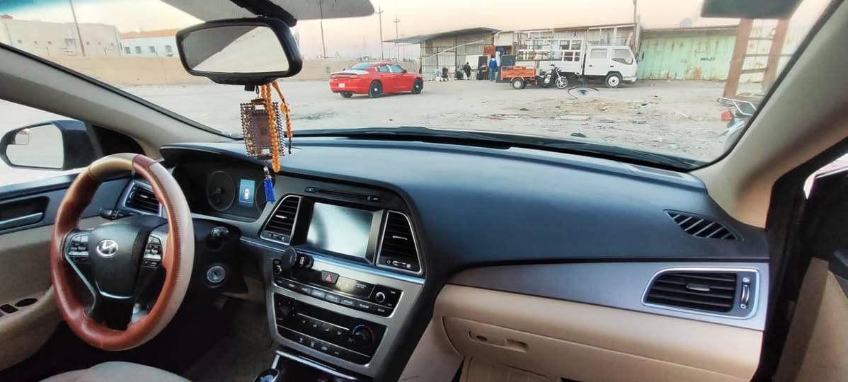 سوناتا 2017
الرقم ذي قار 
وارد امريكي 
محرك 2400
ضربتها مدگر وبنيد بدون ايرباك
السياره متواجدة في البصرة ام قصر  السياره محرك و گير و تبريد و حداديه و تخم تاير كله جاهز 
السيارة مال جناي 
للاستفسار على هذا الرقم غير متواجد في الفيس بوك 
***********
