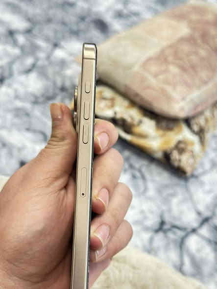 سلام عليكوم للبيع ايفون١٦ برو ماكس بطاريه ٩١ نضيف حيل والله سعر مناسب تريد سعر تفضل خاص او اتصل عله رقم*********** او تريد رقم واتساب *********** بس واتساب بيه  بس كارتونه مو وياها بس شحن بلادي موجود سعر مناسب
