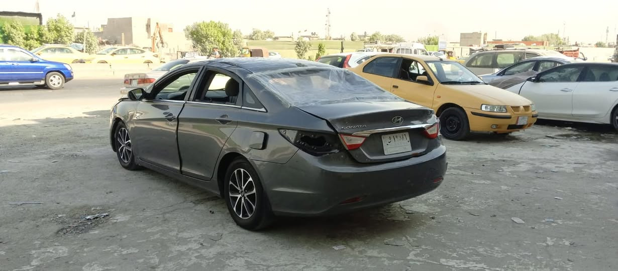 سلام عليكم لبيع سوناتا موديل ٢٠١٢ رقم بغداد تحويل مباشر سيارة شغاله وتمشي سعرهه ٥٣ عله حادثهه مكان سيارة بغداد استفسار ***********اعتذر عن مراوس
