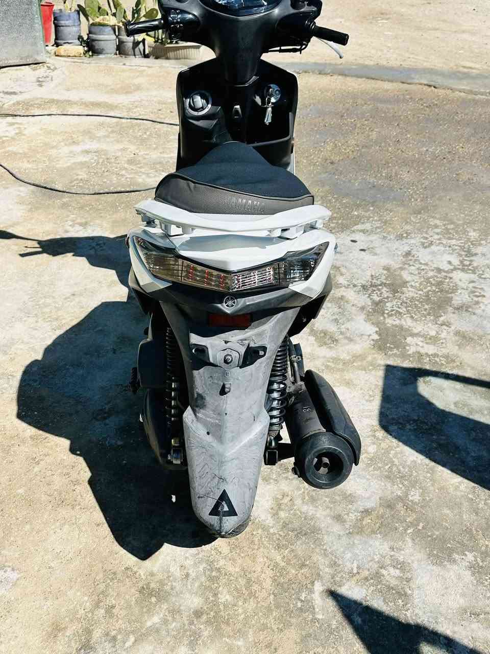 السلام عليكم دراجه فحل لد ياباني ستان كهرباء قبق نفخ رمبه جديده بلجيس مال صالها هواي من منزلها مابيها اي نقص نكره سلف السعر 11
مكاني شعله 
***********
