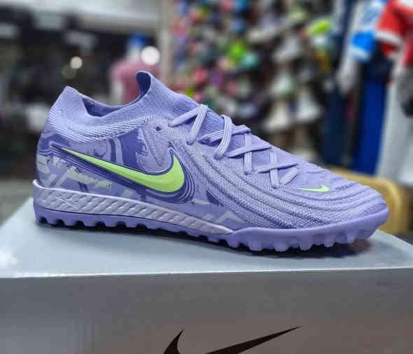 حذاء كرة القدم أصلية
إصدار   2026
رقم الواتس اب ***********
السعر خاص
