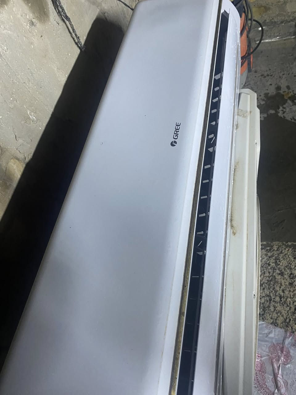 السلام عليكم
كري 2طن اخو الجديد 
بلادي بعده داخل الضمان للشركه 
اصدار 2024 
سعره 550 
مكاني الامين 
***********
