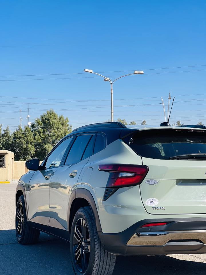 Chevrolet Trax2025 lt
السعر140 وبيه مجال خابر وتدلل
#ماشيهkm18000.
#حادث فقط بنيد . #لاشخوط ولا طخطخات ميكانكيا
على الشركه.
السيارة باسمي.موجودة في زيونه. 
***********بيه واتساب.
# كير مكينة تبريد مكفولة كلشي على وضع الشركه.
#فول مواصفات عدا البانوراما.
1.رادارات 2.نقاط عمياء 3.تدفئة بالكشنات + اتسيرن.4,مانع تصادم
5.داته شو 6.كامرة+شاشه كبيرة جدا +شاشه دشبول دجتل 7.تشغيل عن بعد.8.تحكات اربع جهات 9.بصمه ابواب + بصمه تشغيل
10.تحديد مسار.11.سايد بريك بصمه.
#اهم مواصفه بيهة قيادة اليه للسيارة بدون اي تدخل هيه توكف
وتمشي خلف السيارات.
#محرك 1200 توريو.جدا سريع وقوي تتسابق بيهة.
#كير 6 نمر at. (مكان السياره سامراء )
