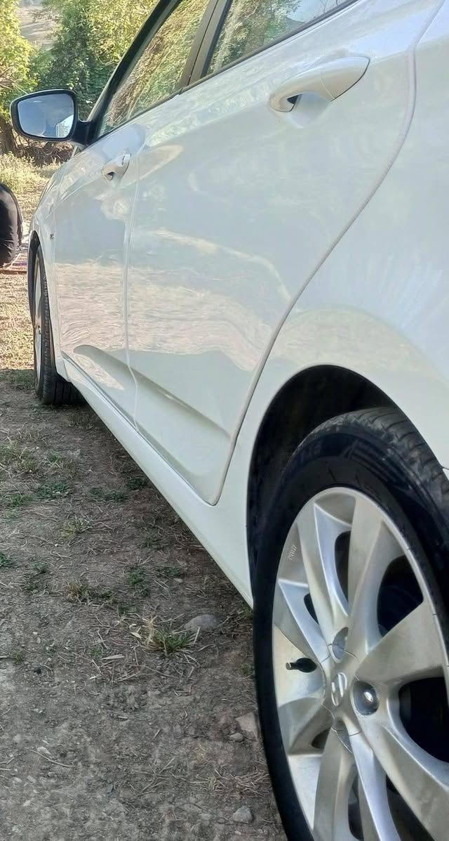 مۆدێل 2012
مەکینە گەورە مرغوب
ناو زرەد 
دەبڵ گێڕ ئۆتۆماتیک وعادی سڵاید 
سوکان ڤۆلیۆم 
ئاوێنە ئیشارەت وشەفت
شاشە ئایپاد
کامێرە 
بلاجیکتۆر
 گێڕو مەکینە وکارەبایات بە شەرت
دەبڵ سویچ 
سویچ کۆنتڕۆڵ
ئیکۆ
وAbs
بەناوکردن وغەرامە بەشەرت
سەیارەکە هی خۆمە وبەناوخۆمە هی معرض نیە
سەنەوی تا 2030تازەیە 
تایە گەورە
تایەیی تازەیە 
تازە کامل سێرڤس کراوە
تەنها یەک پەڵەی بچوکی بۆنیتی بۆیاغە بێ ناو بێ ئێرباگ.
155هەزار ڕۆیشتوە
رقم سلێمانی

بۆ نرخ واتساب
***********
