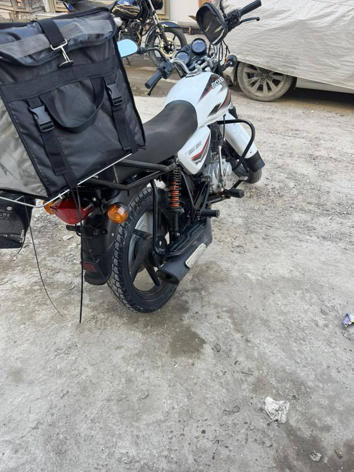 سلام عليكم متوفر دراجة بوكسر 2023 للبيع نضافة خير من الله محرك جديد ما مبدل مال شركة دراجة مرقمة لوحات انكليزي سعر 2250 وبيها مجال للشراي للتواصل *********** بي واتساب و هذا اتصال ***********
