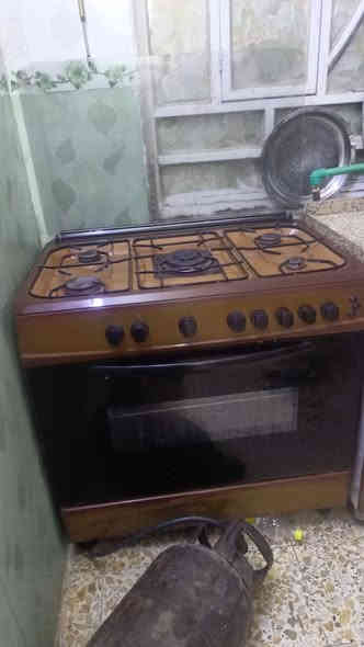 طباخ البيع نضيف مكاني بغداد سعر 225وبي مجال ***********.وبي وتساب توصيل مو جود
