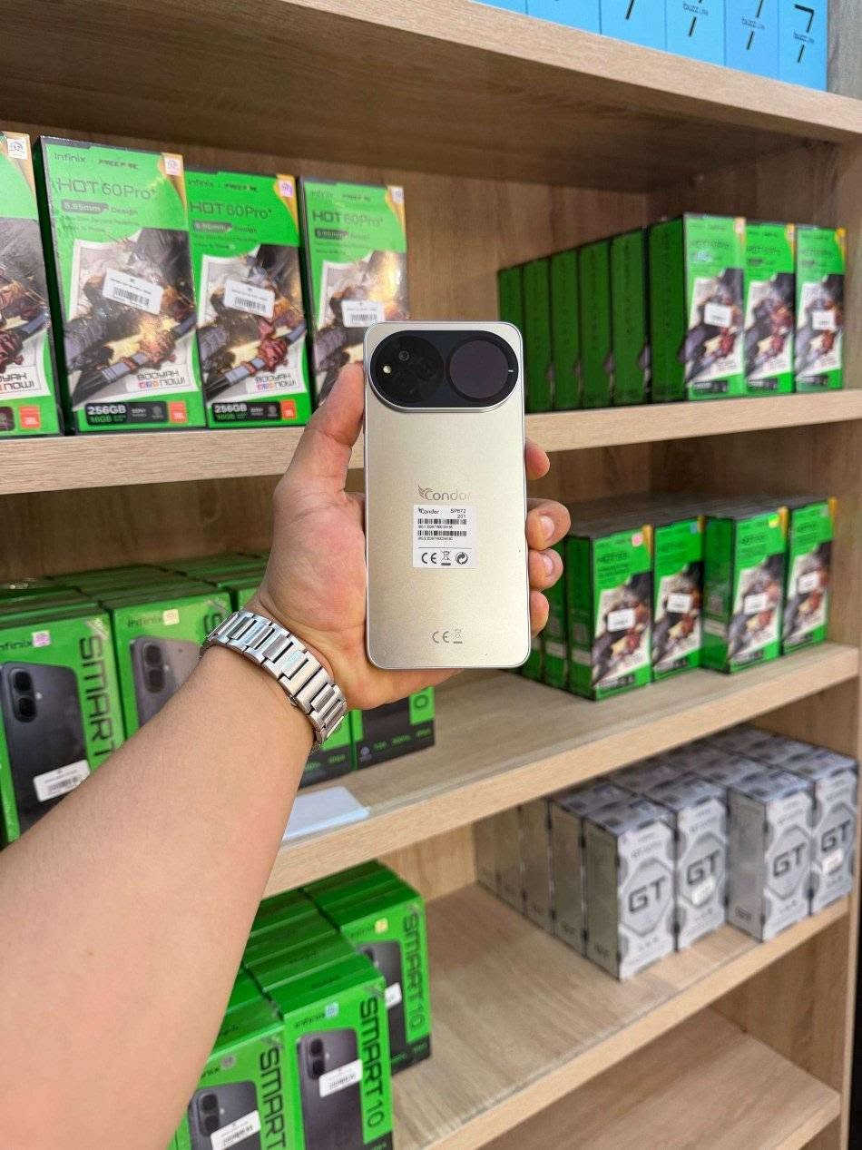 يأتي Condor 80 PRO بشاشة كبيرة عالية الوضوح تمنحك تجربة مشاهدة مريحة وألوان واضحة، مع تصميم أنيق وخفيف يسهل حمله واستخدامه طوال اليوم.
⚡ مزود بذاكرة 6GB RAM لتوفير أداء مستقر وسلس أثناء تشغيل التطبيقات والتنقل بينها، بالإضافة إلى مساحة تخزين 128GB لحفظ الصور، الفيديوهات والملفات مع إمكانية التوسعة عبر بطاقة الذاكرة.
📸 كاميرا خلفية مدعومة بالذكاء الاصطناعي لالتقاط صور جيدة بتفاصيل واضحة، مع كاميرا أمامية مناسبة للسيلفي ومكالمات الفيديو.
🔋 بطارية قوية 5000mAh تدوم طوال اليوم مع استخدام عادي، مع دعم الشحن العملي لتجربة استخدام مريحة بدون انقطاع.
📌 أهم المميزات:
شاشة كبيرة عالية الوضوح
RAM 6GB
مساحة تخزين 128GB
أداء سلس للاستخدام اليومي
كاميرا AI
بطارية تدوم طويلًا
دعم شريحتي اتصال
تصميم عصري وأنيق


**إذا كنت صاحب هذا الإعلان وتريد حذفه لأي سبب، رجاءا أرسل رسالة إلى الدعم الفني**