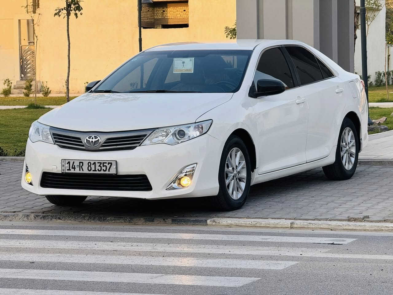 سلام عليكم كامري خليجي موديل 2013 
كفاله من الضربه وكافه الاصواليات بيه 3قطع صبغ بدون اي ضربه  السعر (133$)رقم بصره بسمي الدولي سنويه وهزه 2031 سياره جديده معنى الكلمه جاهزه مكينه 2500 كير حداده تخم تاير تبريد تدفئ شغال داخل عسلي جلد صاج شاشه كامره حساسات سياره جاهزه اي نقص مابيه واستخدام شخصي الاستفسار *********** عنواني البصره
