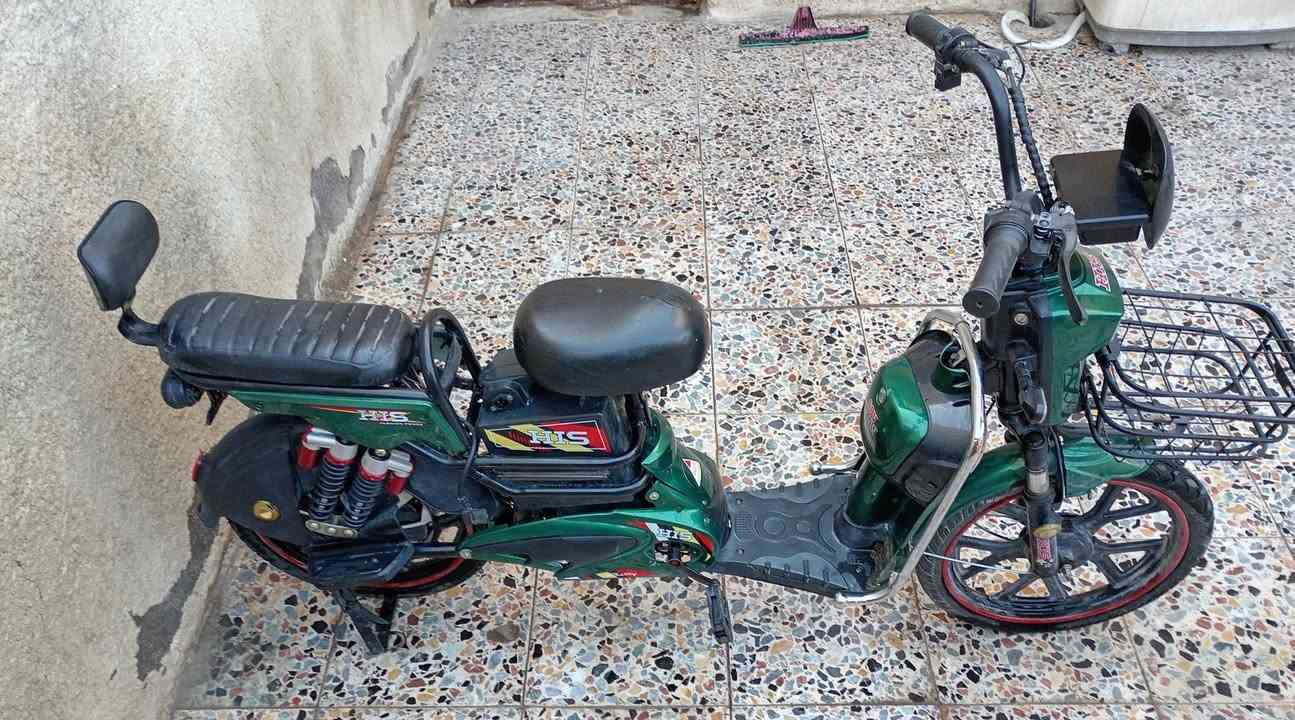 سلام عليكم دراجة شحن موديل 2024 شهر العاشر 🔴🔴ماتشتغل🔴🔴 كهربائيات كلهة شغالة بيهة بصمة وسويج وكارت مكاني بغداد حي الكوفة للاستفسار ***********
