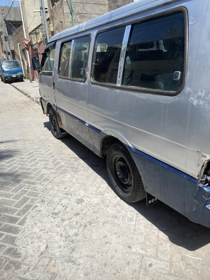 كيا موديل93بسمي سنويه ال31سياره تخم تاير مكينه كير اكسل مكفول صدر جديد دوشمه جديده شواصي جدد السعر 31وبيه مجال للشراي عنواني بغداد مدينه الصدر رقمي ***********
