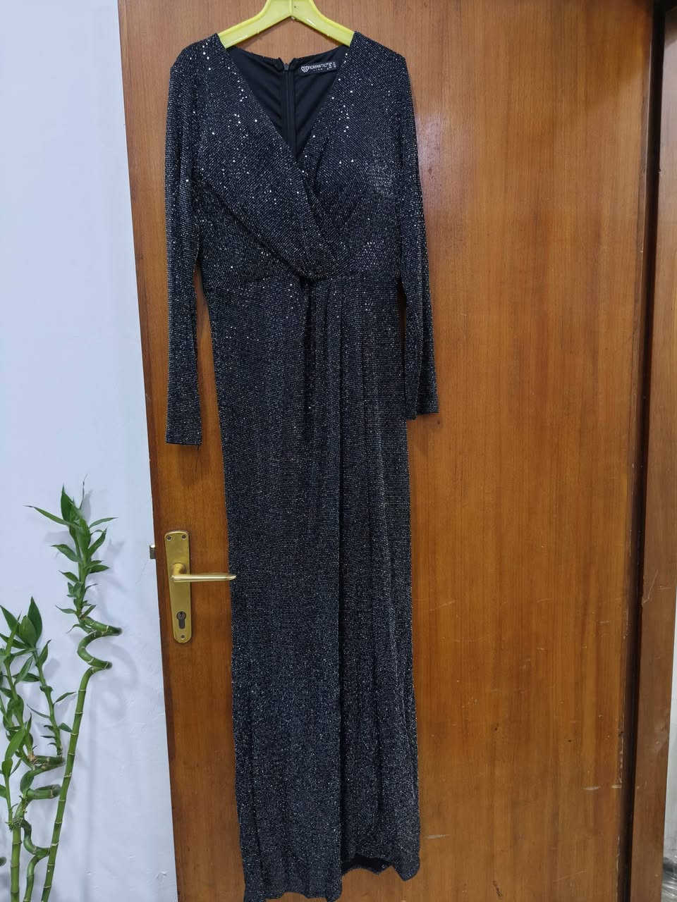 للبيع الكوت اوف وايت جديد عدد ٢ الواحد ب٤٠ الف كوالتي درجه اولى والاسود ب٢٥ الف والجبه ٤٠ الف والفستان مال مناسبات ب٤٠ الف


**إذا كنت صاحب هذا الإعلان وتريد حذفه لأي سبب، رجاءا أرسل رسالة إلى الدعم الفني**