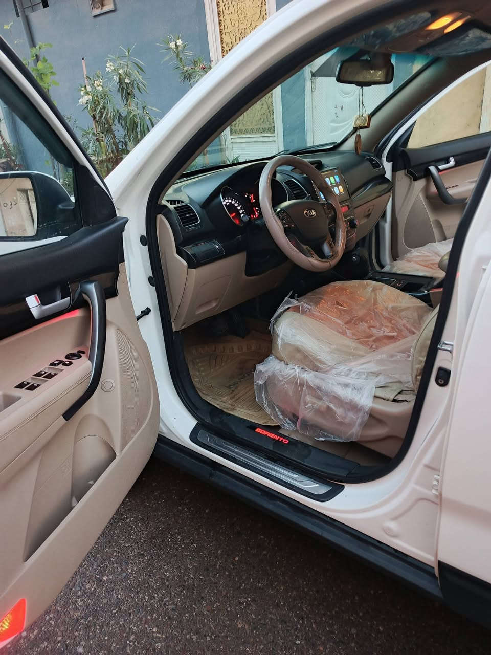 2014
فول بدون سلايت
بدون قطره صبغ
سياره خليجي
3قطع تبريد
7راكب
سياره مال بيت مو بايع شاري
***********
***********
