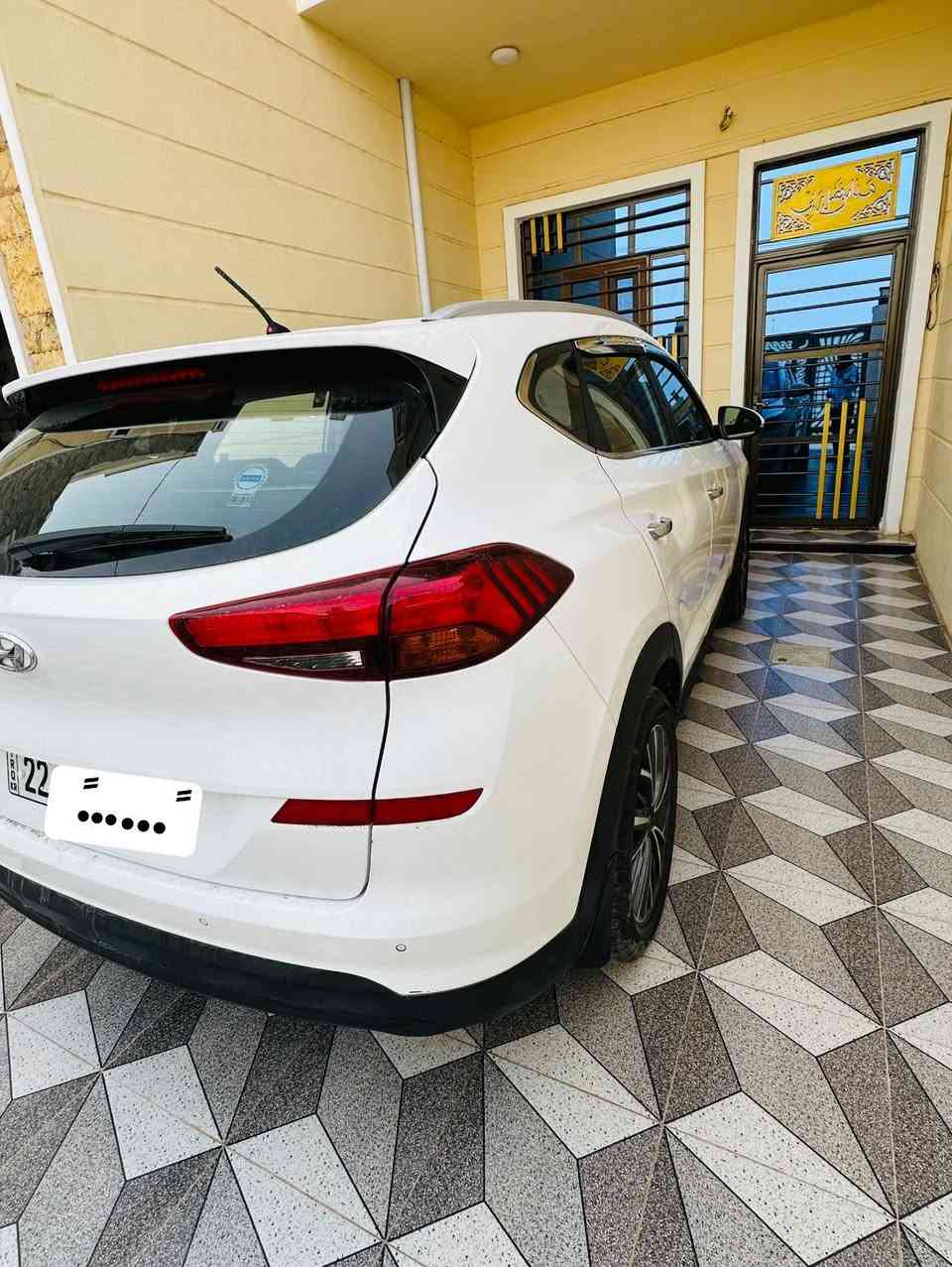 توسان 2020
ماشيه حقيقي 75000
كلها على بلاد برغي مامفتوح... 
 فول مواصفات
باسمي رقم اربيل سنوية 2030
حساسات امامي خلفي 
ليد امامي خلفي
 بالمري ومري شفط
اشارات ترحيب باب ومري
كير 3 انضمه 
تخم تاير جديد.... وسبير مانازل حته عده بلاد
باتري جديد
كير ومكينة كفالة
بصمه 2
سايد بريك برجل 
كامره دواره 
كشنات كهربائيه 2
تبريد قطعتين
سونار موجود 
مكاني صلاح الدين تكريت 
الاستفسار الاتصال على الرقم ‭0782 415 3477‬
