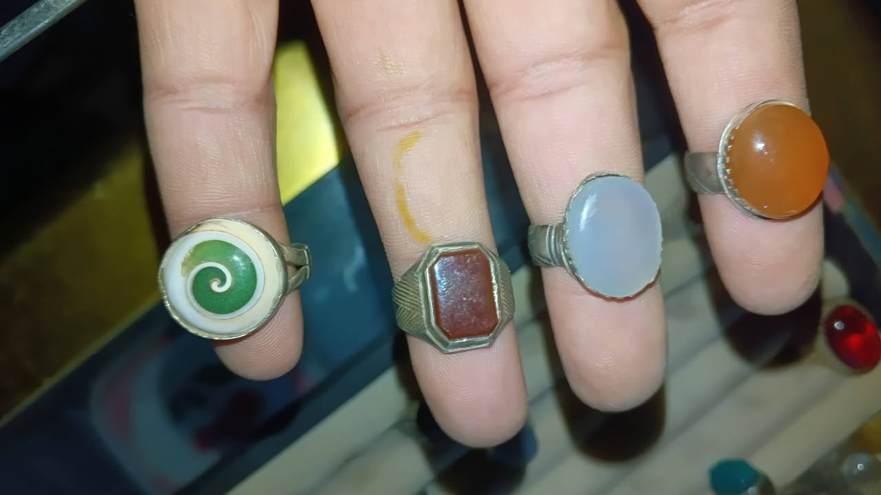 قطع خواتم فضه عراقيه بنسب الاسعار شلعه ابيع سعر القطعه 20 الف


**إذا كنت صاحب هذا الإعلان وتريد حذفه لأي سبب، رجاءا أرسل رسالة إلى الدعم الفني**