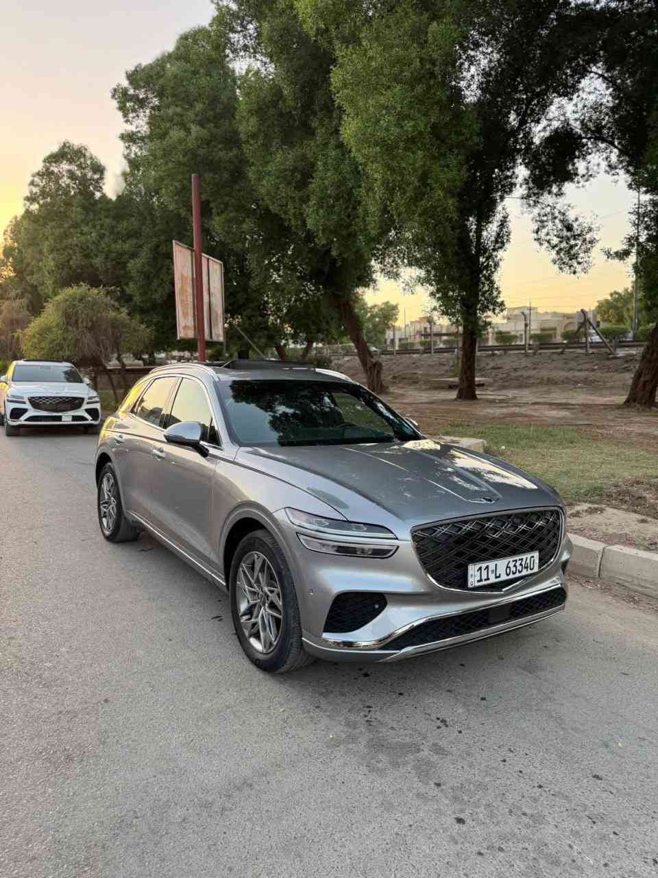 للبيع او مراوس حسب القناعة
جينسسز  GV70  موديل 2023
حادثها بنيد مبدل +جاملغ بارد فقط دعامية نفس اللون
رقم بغداد الجديد سنوية بأسمي
ايرباك راجع سستم شركة 
السيارة فول مواصفات برستيج
١_ محرك 2500 تيربو
٢_ كير ماوس 
٣_ تحكم بالشاشة ماوس
٤_ كامرات 360
٥_ انارة داخلية 
٦_ كشنات تدفئة وتبريد
٧_ كشن السايق والصدر كهرباء  
٨_ تشغيل  عن بعد
٩_ تقديم وترجيع بالبصمة 
١٠_ بانوراما 
١١_ تحديد مسار 
١٢_ قيادة ذاتيه 
١٣_ رادار 
١٤_ نقاط عمياء 
١٥_ اشاير ترحيب
١٦_ باب الصندوك كهرباء 
١٧_ انارة محيطية
١٨_ ويل كب 19 
١٩_ سستم صوت 
٢٠_ بردات خلفية
٢١_كش خزن

ملاحظة اكو تكحيل بنهاية باب السايق
***********
السعر 298
