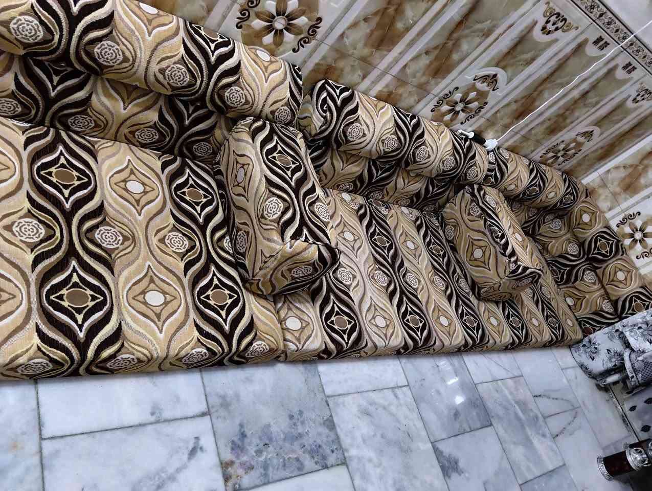 جمعة مباركة على الجميع
ديوان صناعة درجة أولى 
عدد كل قطعة موجود بالصور 
للاستفسار الاتصال على الرقم المرفق 
***********
